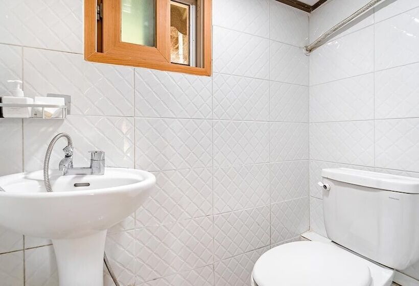 Gyeongju Seokgulam Pension