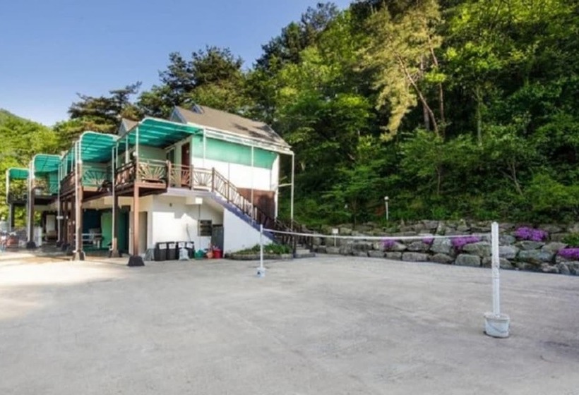 Hongcheon Bandi S Herb Pension