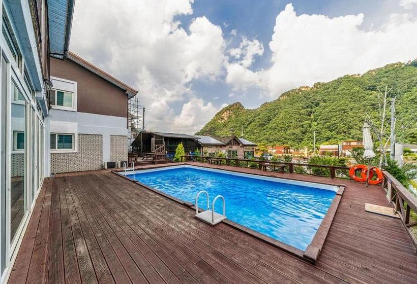 Hongcheon Tteul Pension