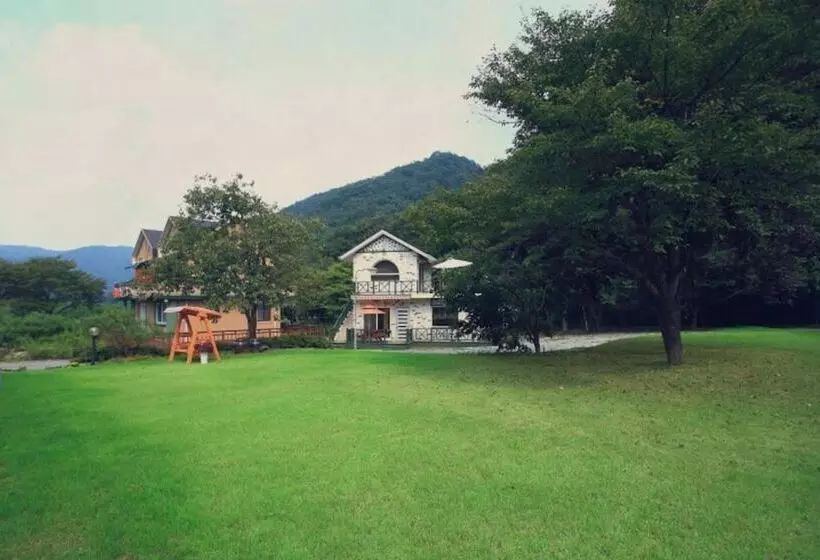 Damyang Maple Pension