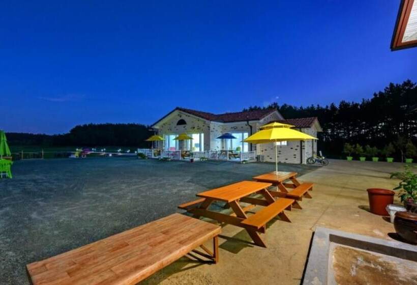 Taean Mongsanpo Solmorae Pension
