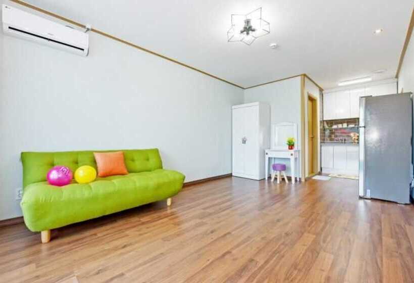 Taean Mongsanpo Solmorae Pension