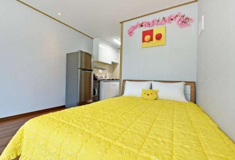 Taean Mongsanpo Solmorae Pension