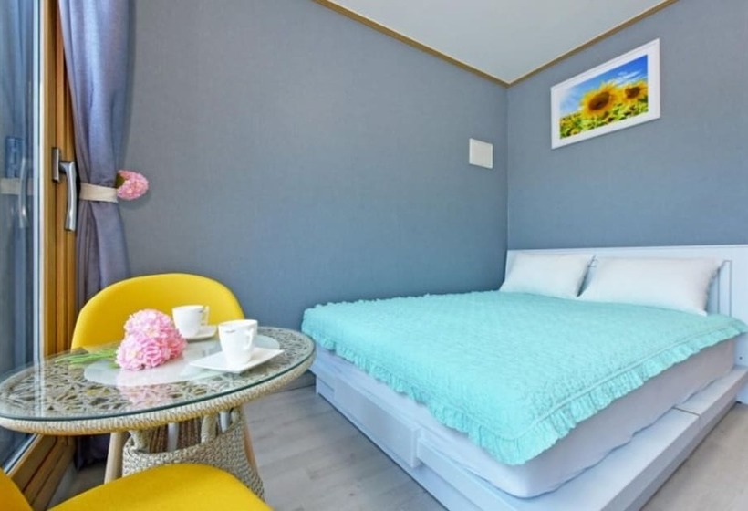 Taean Mongsanpo Solmorae Pension