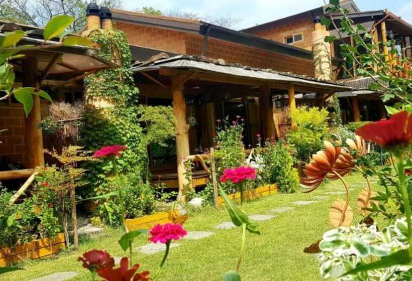 Muju Heukjip Punggyeong Pension