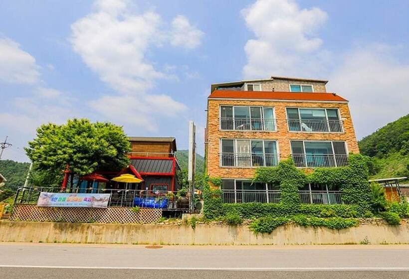 Muju Mulangae Pension