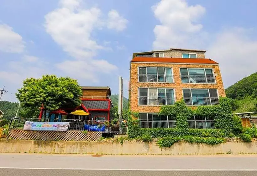 Muju Mulangae Pension