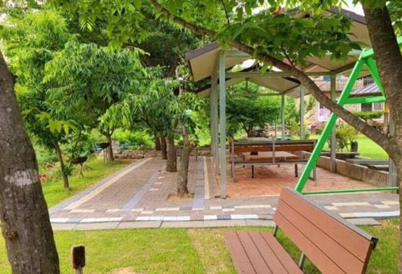 Muju Windmills And Streams Pension