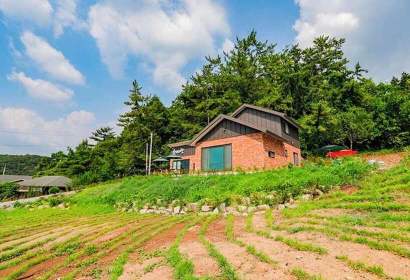 Naju Suparaejam Pension