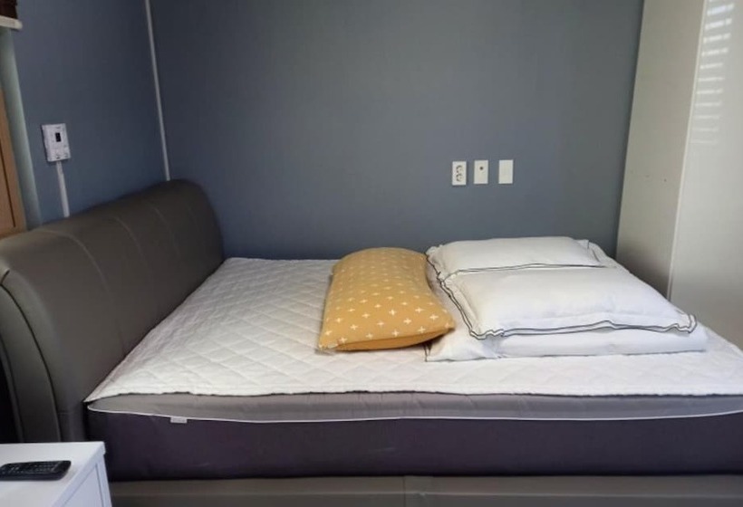 Naju Suparaejam Pension