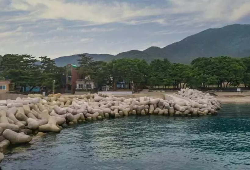 Namhae Badapunggyeong Pension Dosieobu