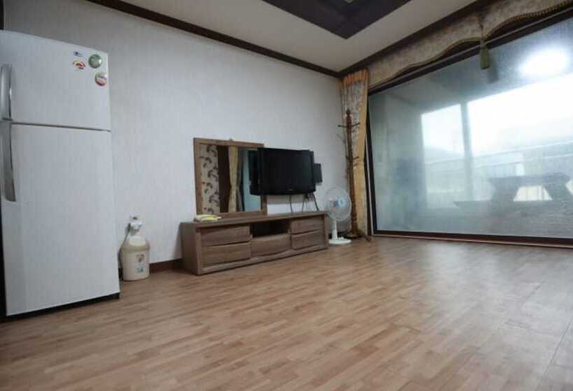 Namhae Enmorae Pension