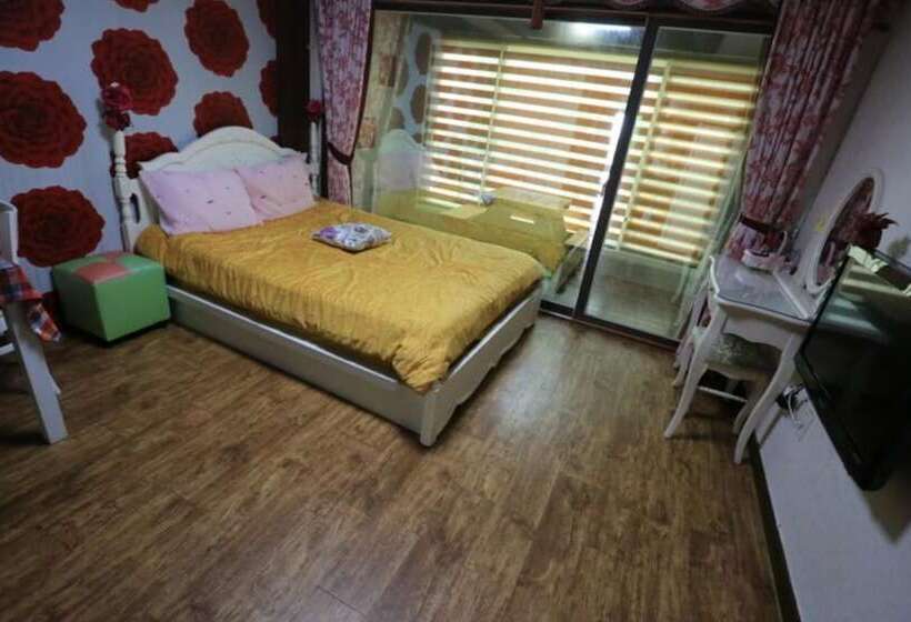 Namhae Enmorae Pension