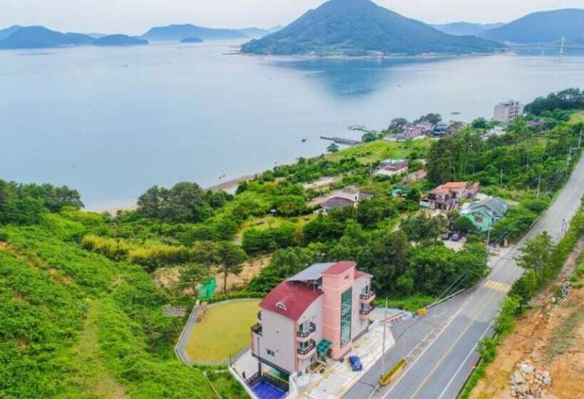 Geojedo Nomad Pension