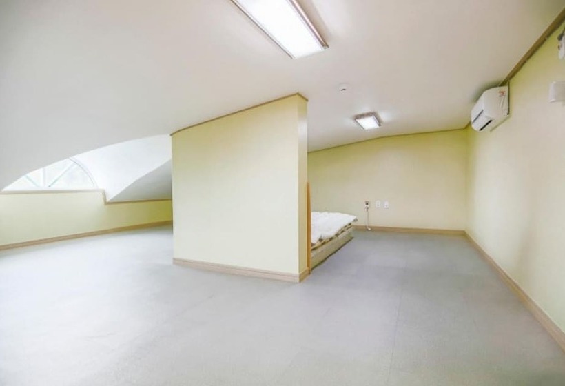 Geojedo Nomad Pension