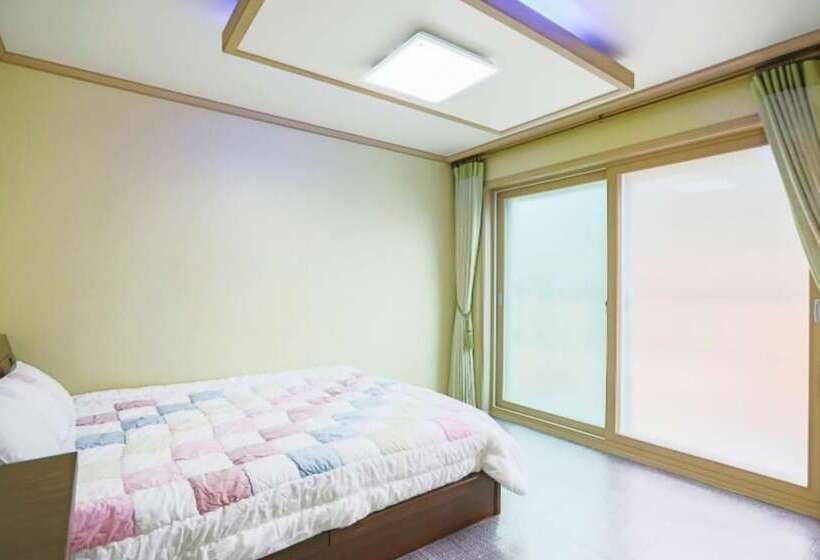 Geojedo Nomad Pension