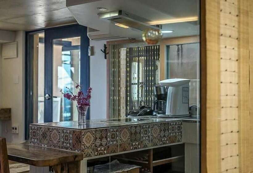 Pension Geoje Badatga, Aesop Ajeossine Jip