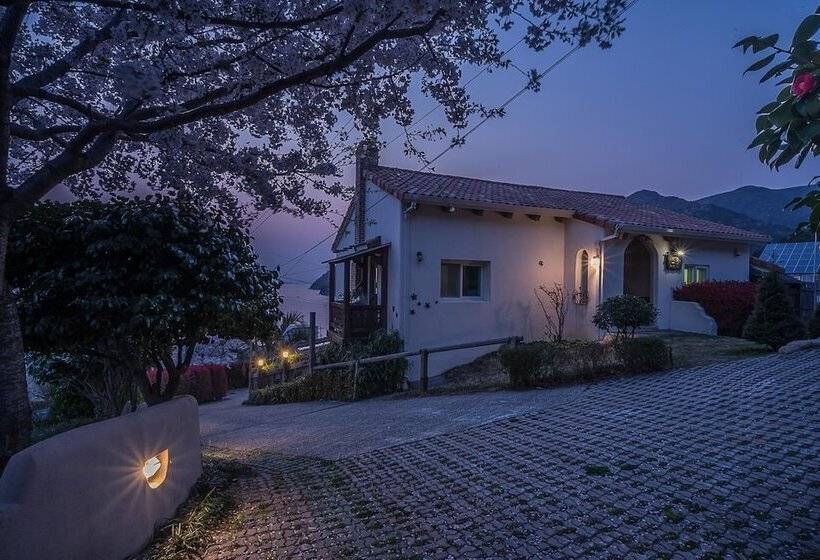 Pension Geoje Badatga, Aesop Ajeossine Jip