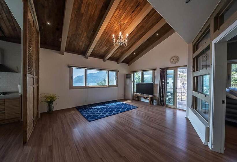 Pension Geoje Badatga, Aesop Ajeossine Jip