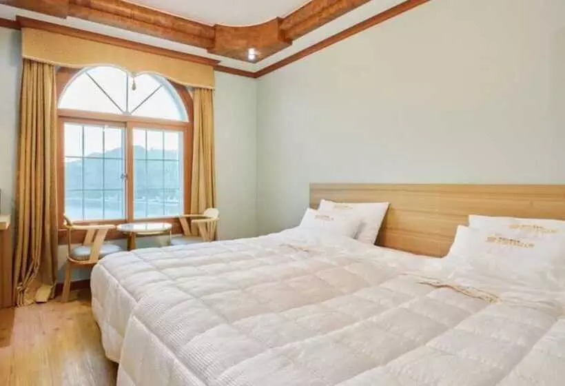 ペンション Goheung Hayan Noeul