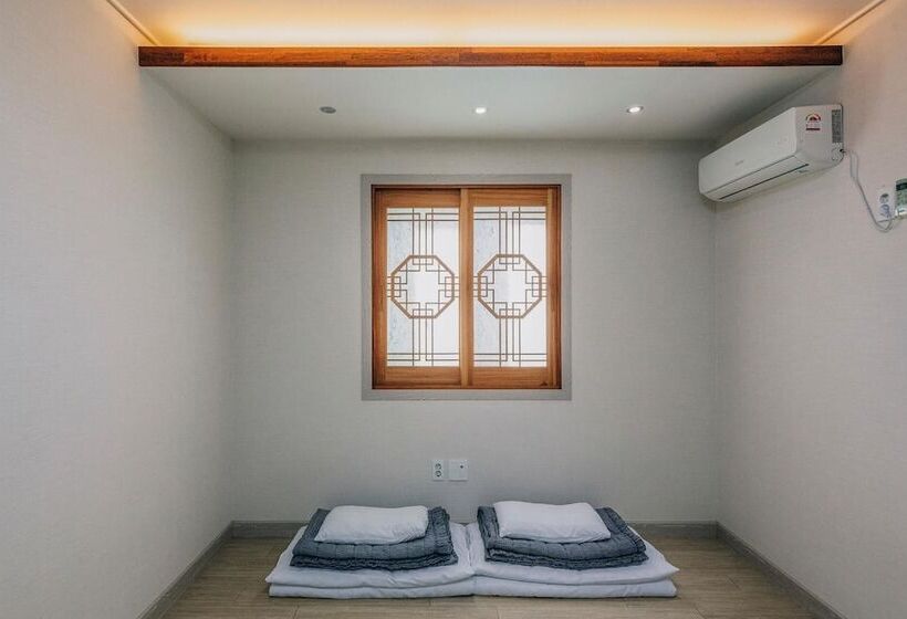 פנסיון Gunsan Yeojeong Guest House