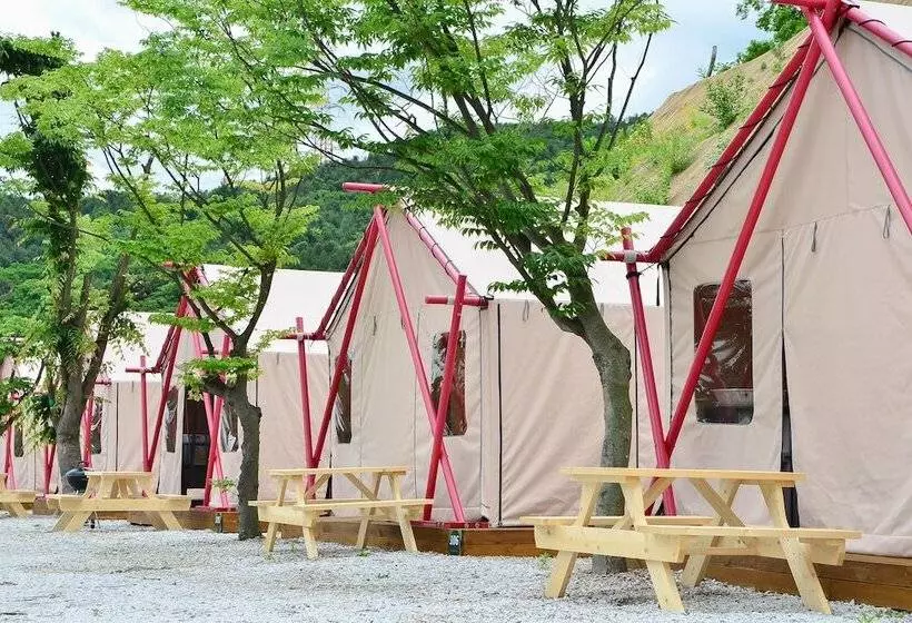 Majatalo Pocheon Haeoreum Glamping Caravan