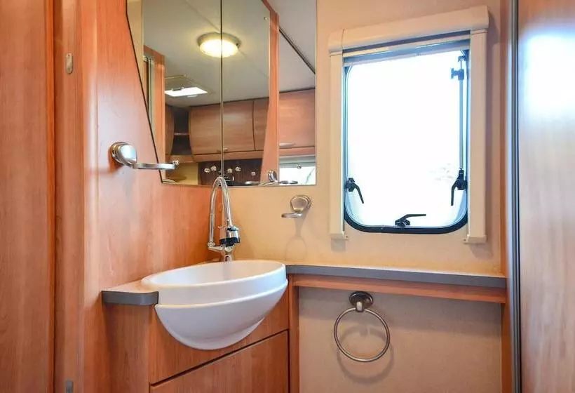Majatalo Pocheon Haeoreum Glamping Caravan