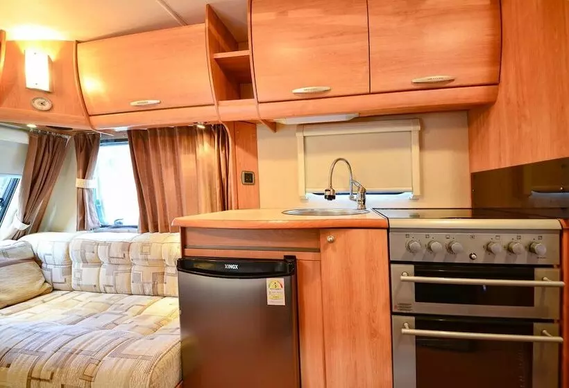 Majatalo Pocheon Haeoreum Glamping Caravan