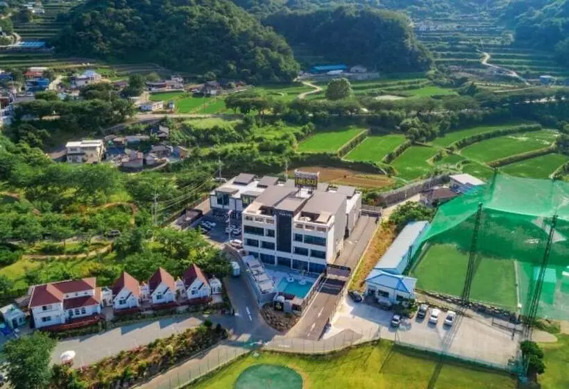 ペンション Hapcheon Ylang Ylang Pool Villa