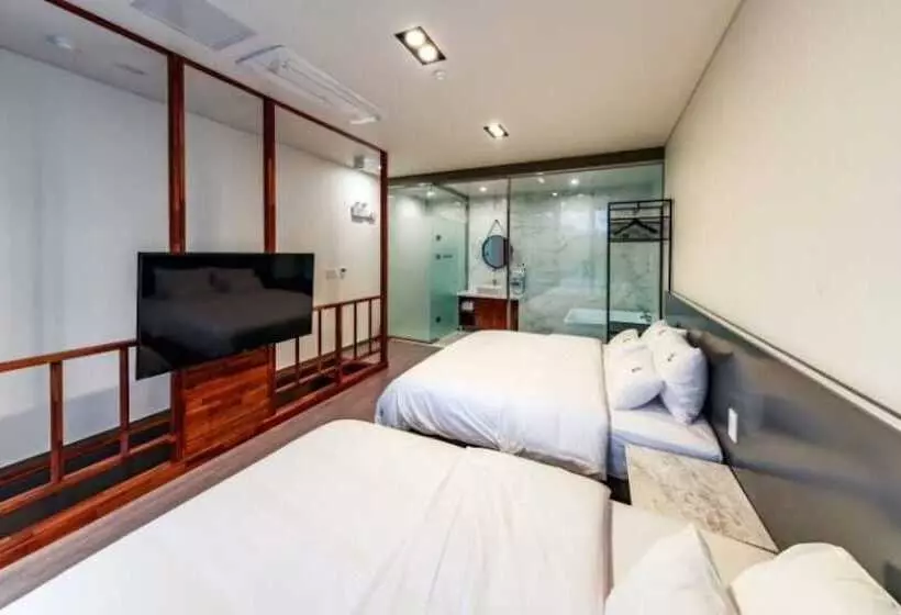 ペンション Hapcheon Ylang Ylang Pool Villa