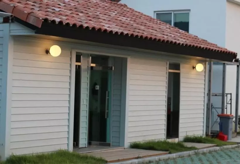 ペンション Muju Ppalgang Chima Resort Glamping
