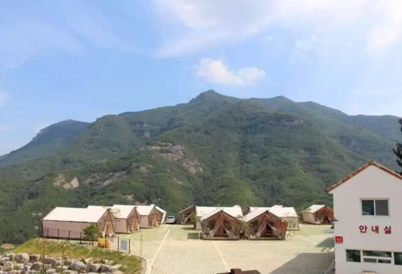 ペンション Muju Ppalgang Chima Resort Glamping