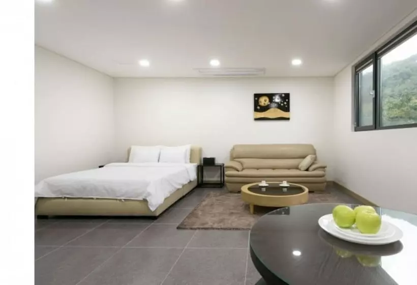 Majatalo Yangpyeong Uno House Pool Villa