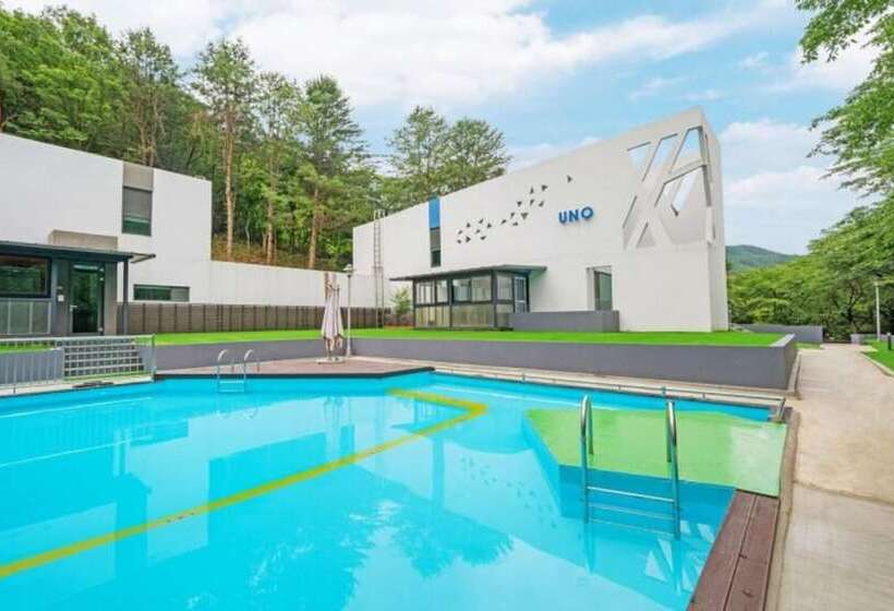 Пансион Yangpyeong Uno House Pool Villa