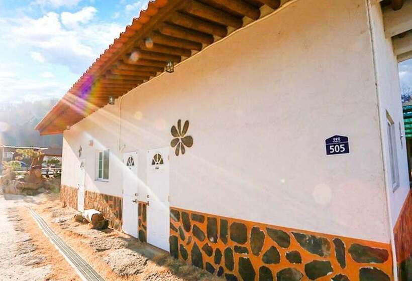 Pocheon Bidulginang Hwangto Pension