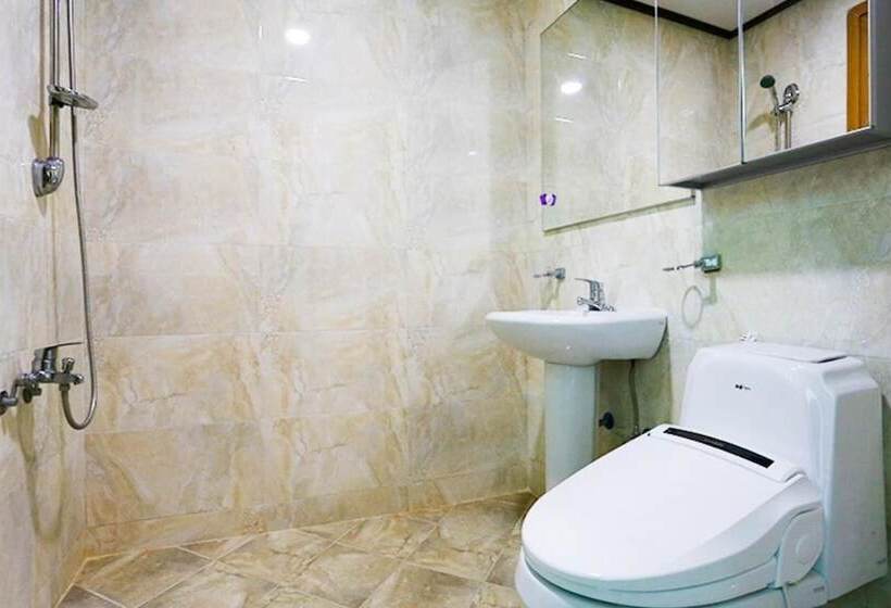 Pocheon Bidulginang Hwangto Pension