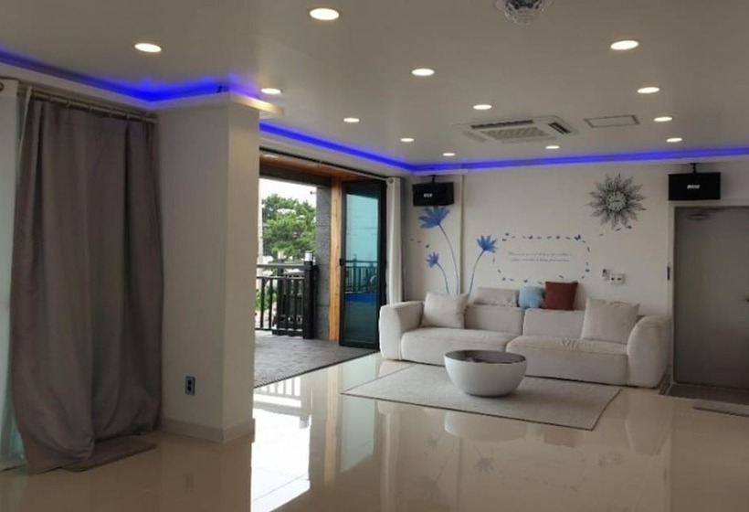 Pensão Pohang Blue Hill Pool Villa