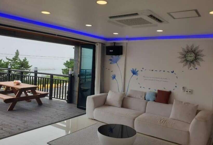 Pensão Pohang Blue Hill Pool Villa