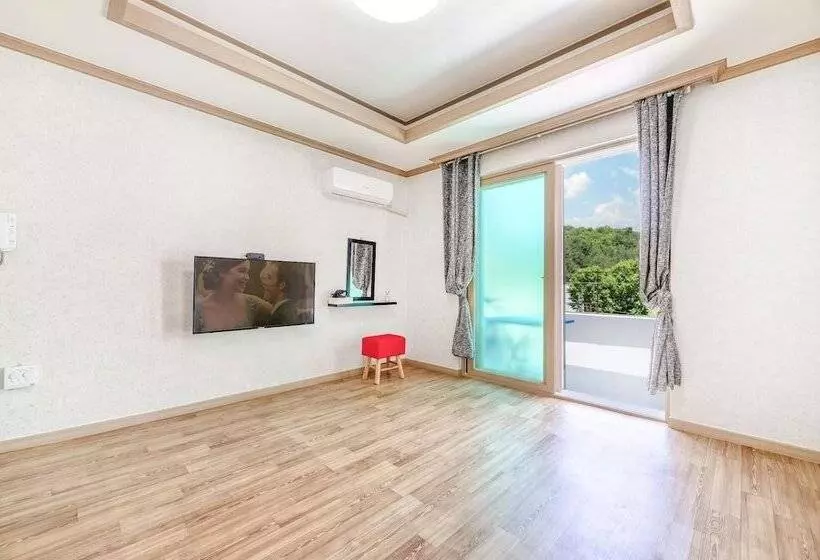 Samcheok Greenhyang Pension