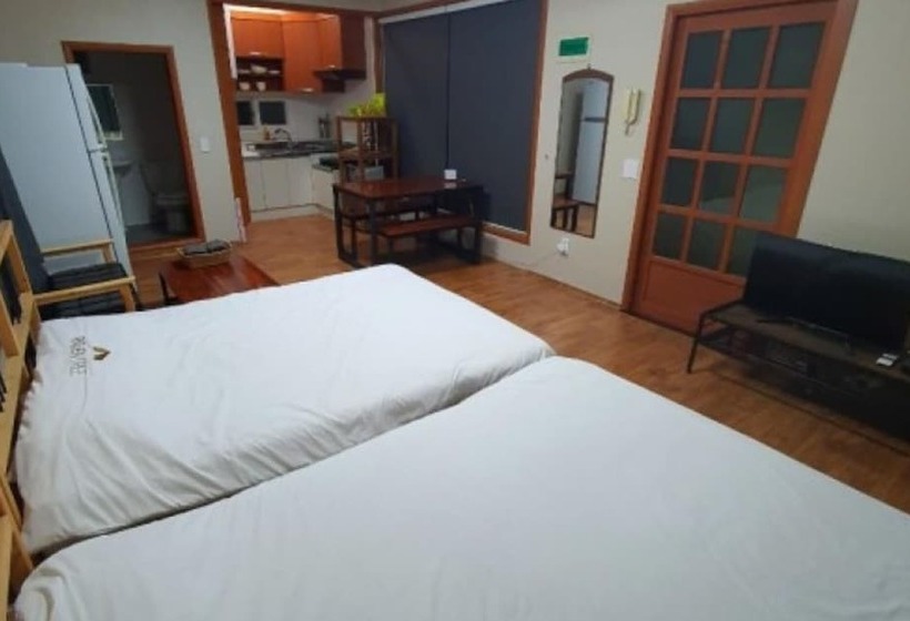 Seosan Badasarang Pension Town