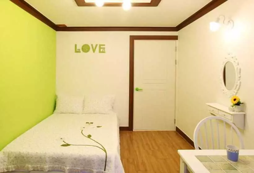 Taean Healing House Pension