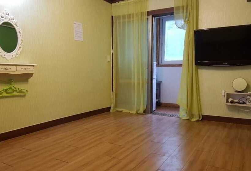 Taean Healing House Pension