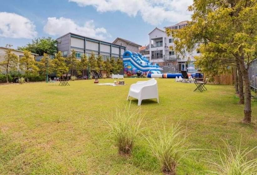 Taean Napoli Pension