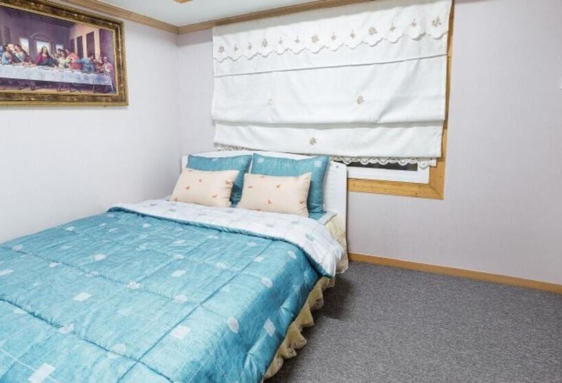 Taean Puppy Land Pension