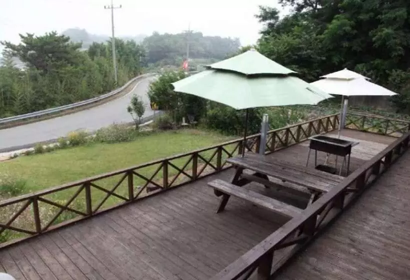 Uljin Dararaeuihaengbok Pension