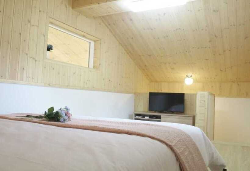 Yangyang Mono Tree Pension