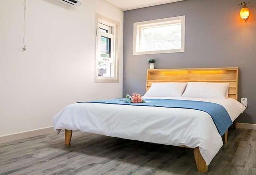 Yangyang Mono Tree Pension