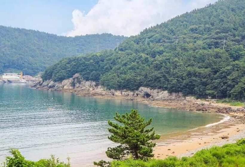 Yeosu Hayanjeongwon Pension