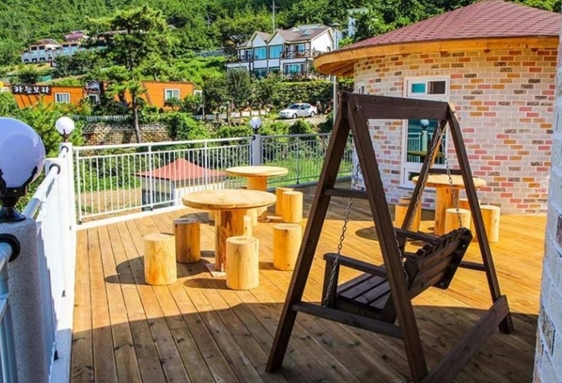 Yeosu Hayanjeongwon Pension