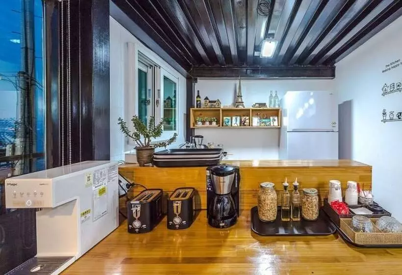 Yeosu Maison Blanche Pension